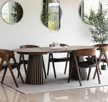 Elegant spisestue med Venus plankebord