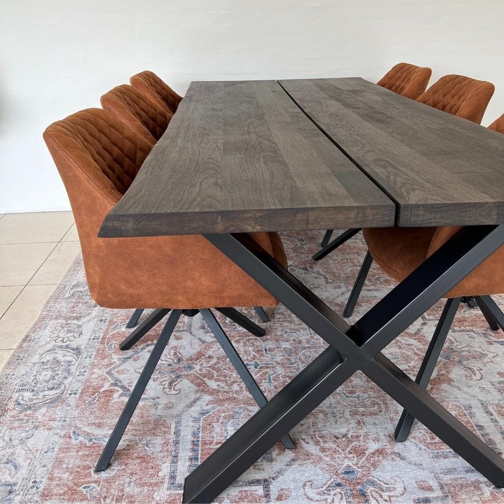 Spisebordssæt - Venus Plankebord Smoked 200 cm  + 6 stk Pau Cognac læder