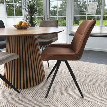 Elin spisebordsstol i Cognac Microfiber med drejefunktion - Hofstra & Wagner