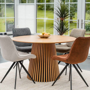 Måne Lamel Spisebord - Natur Eg Ø120 cm - Hofstra & Wagner