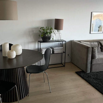 Måne Lamel Spisebord - Smoked Eg Ø120 cm - Hofstra & Wagner