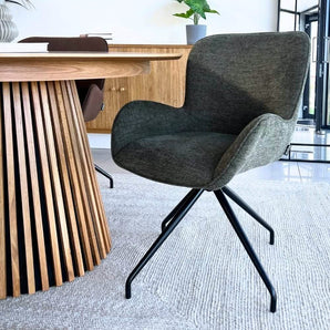 Matti spisebordsstol i Grøn Stof m. drejefunktion - Hofstra & Wagner