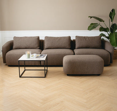 Få idéer til indretningen af en aflang stue