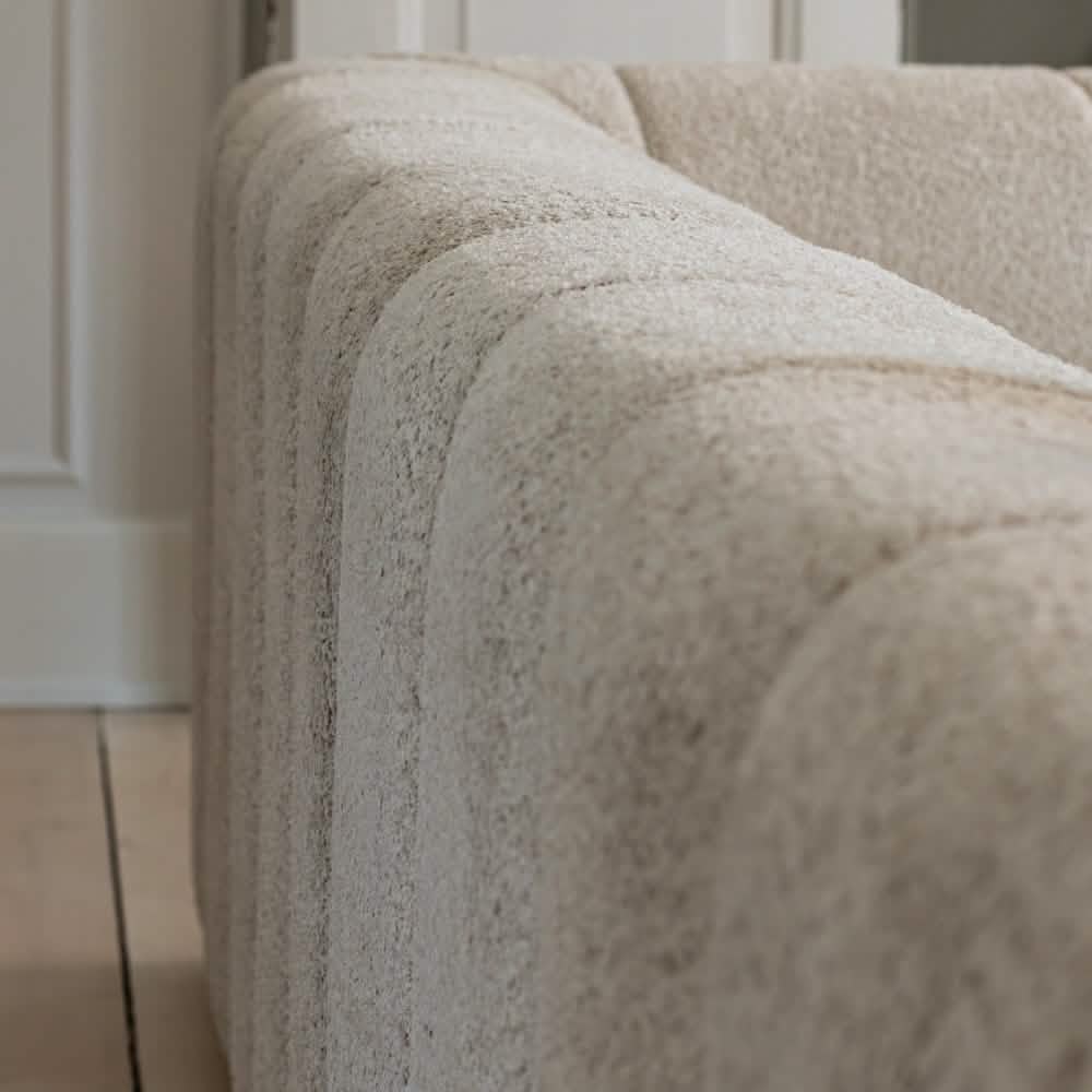 Bora Sofa i Beige Boucle - 300 cm