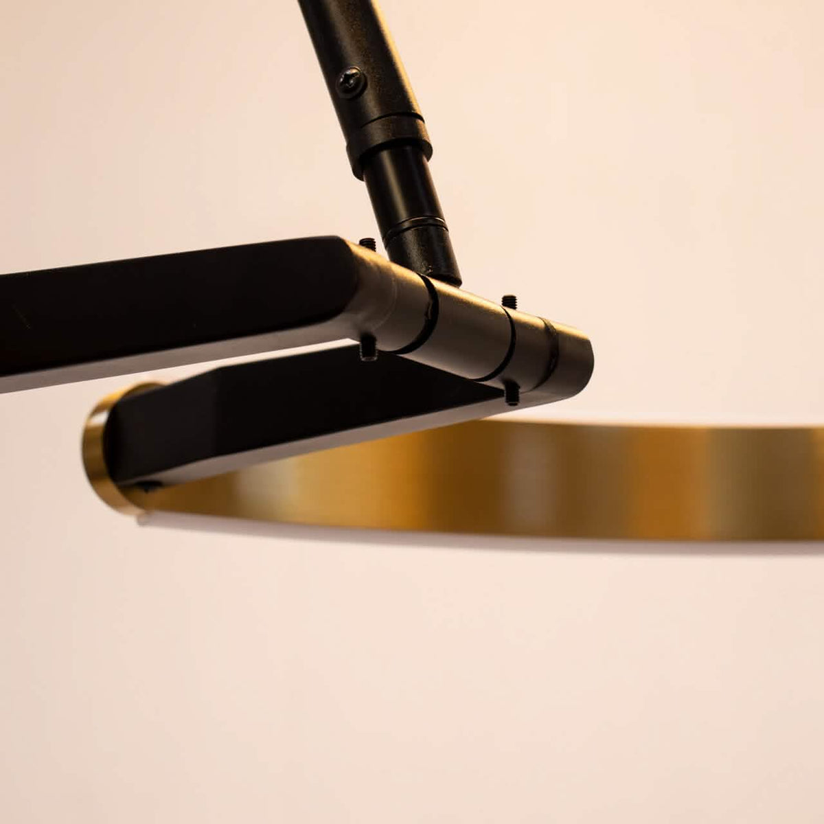 Gulvlampe - Guld Ø60 cm
