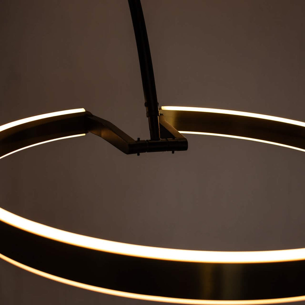 Gulvlampe - Guld Ø60 cm