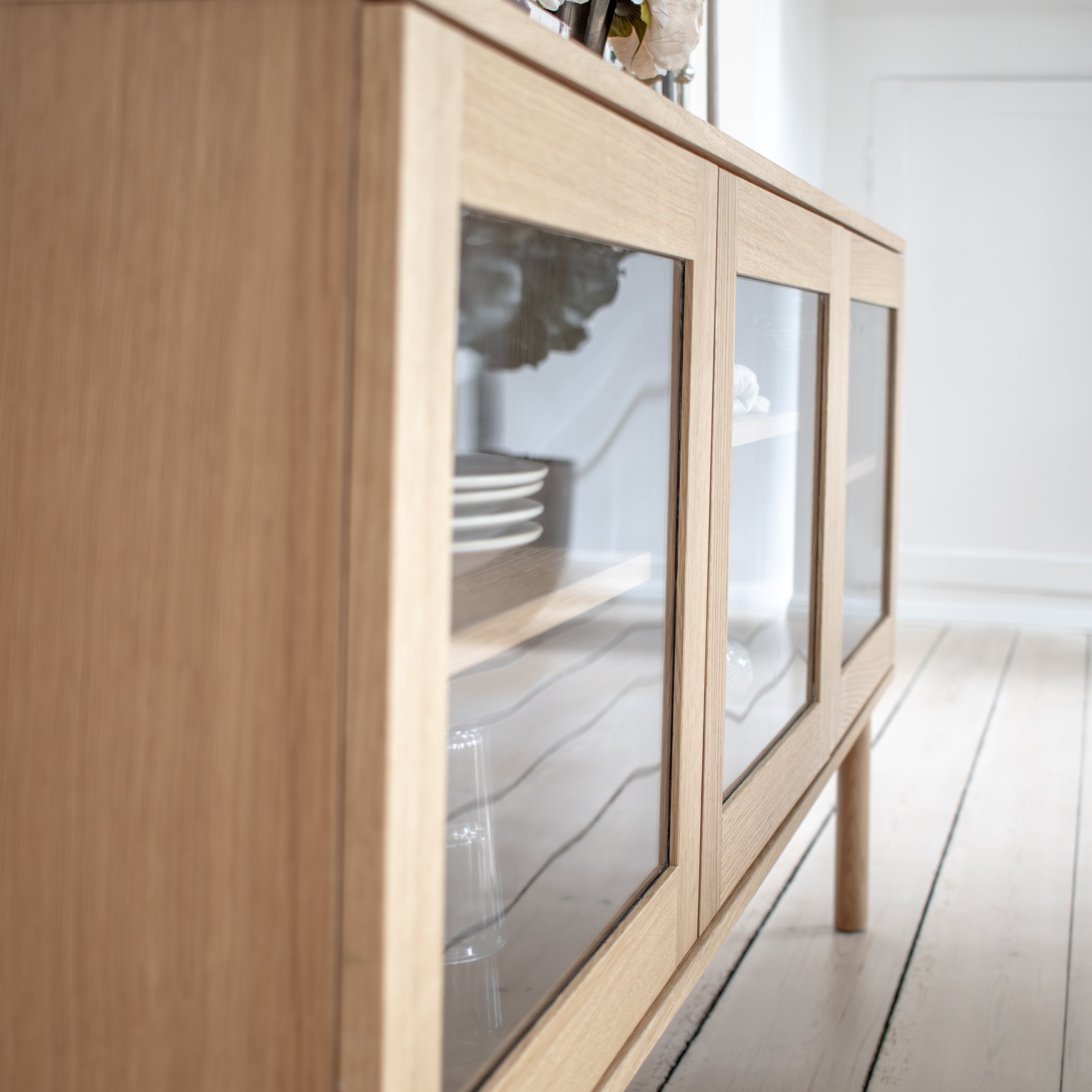 Liora Skænk i Natur eg  - 160 cm