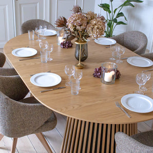 Måne Lamel Spisebord M. Tillægsplader - Natur Eg Ø140-185-230 cm