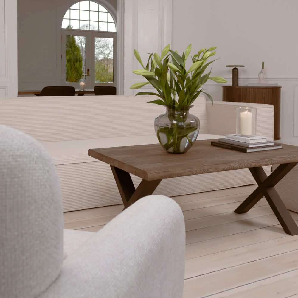 Ollie Sofa - Lys Bredriflet Fløjl, 280 cm