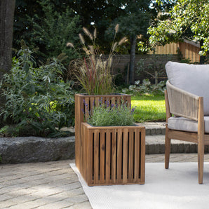 Plantekasse i akacie - 40x40x40 cm