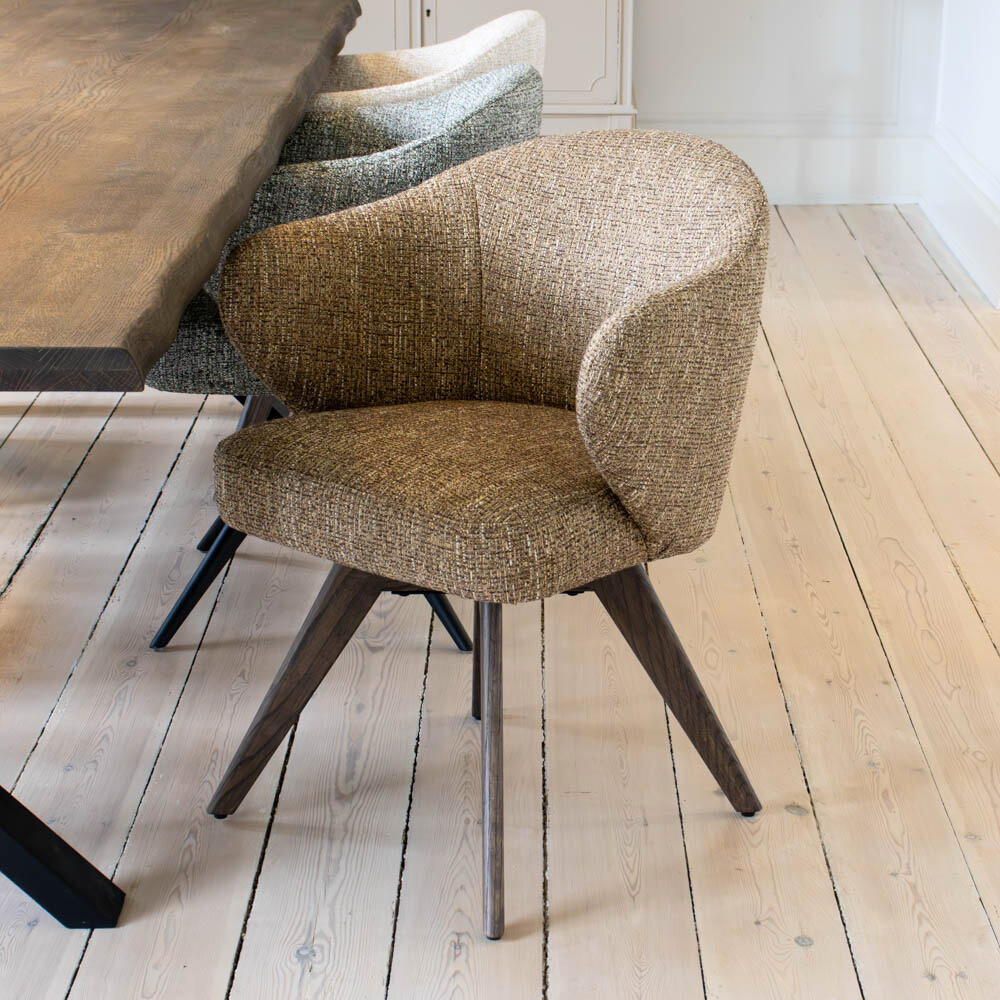 Verdal Spisebordsstol i Brun Bouclé m. Smoked eg ben
