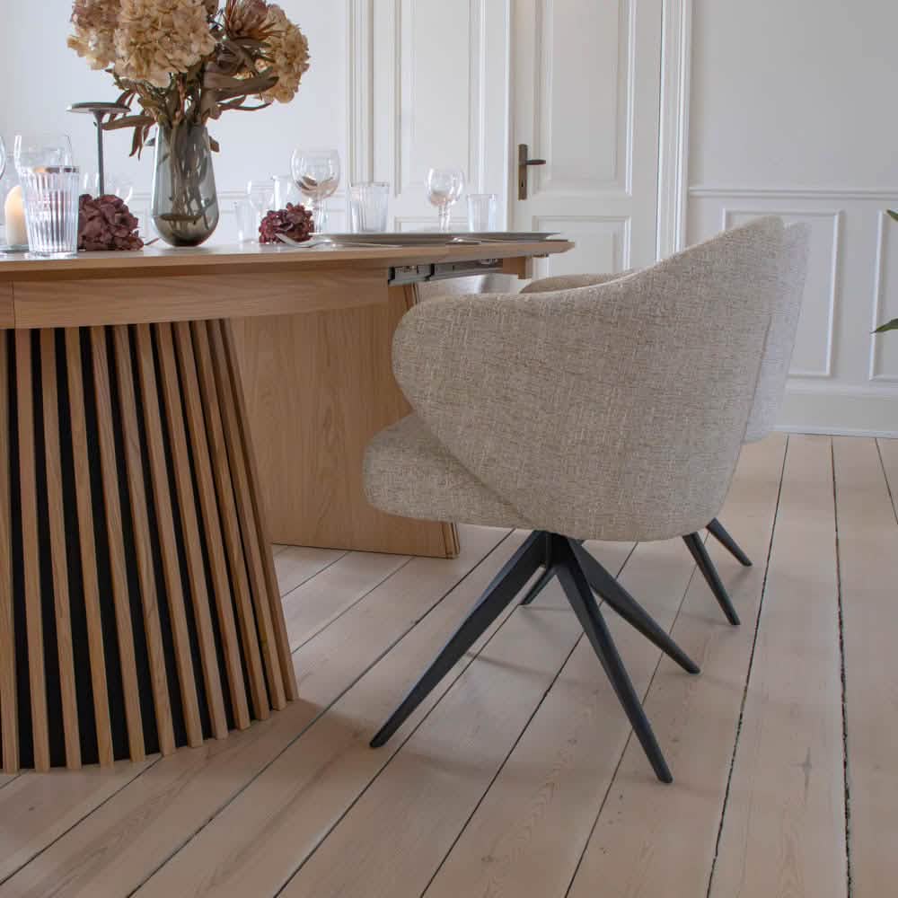 Verdal Spisebordsstol i Beige Bouclé m. sorte metal ben
