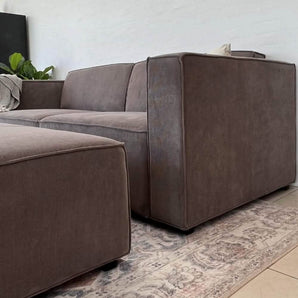 Balu Sofa - Grå/Brun Fløjl inkl. puf - 240 cm
