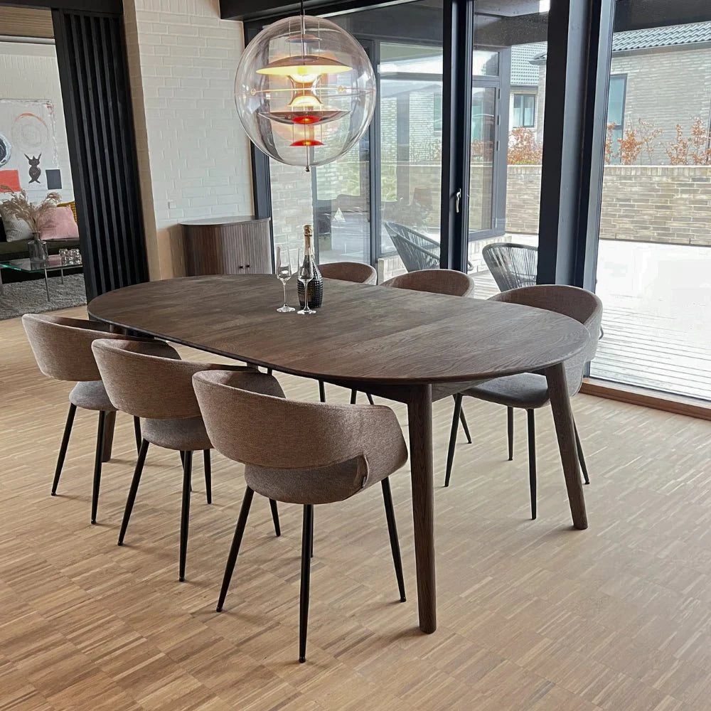 Spisebordssæt - Venus Rundt spisebord i Smoked & Nilo Spisebordsstol Grå/brun 6 stk