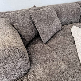 Bora Sofa i Grå Boucle - Højrevendt - 300 cm - Hofstra & Wagner